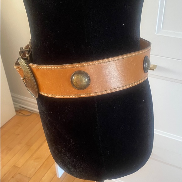 Tan/Brown thick Leather Belt with brass gold Buckle - Picture 7 of 11